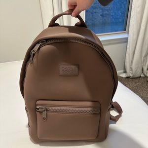 DAGNE DOVER medium Size backpack in dune. Like new.